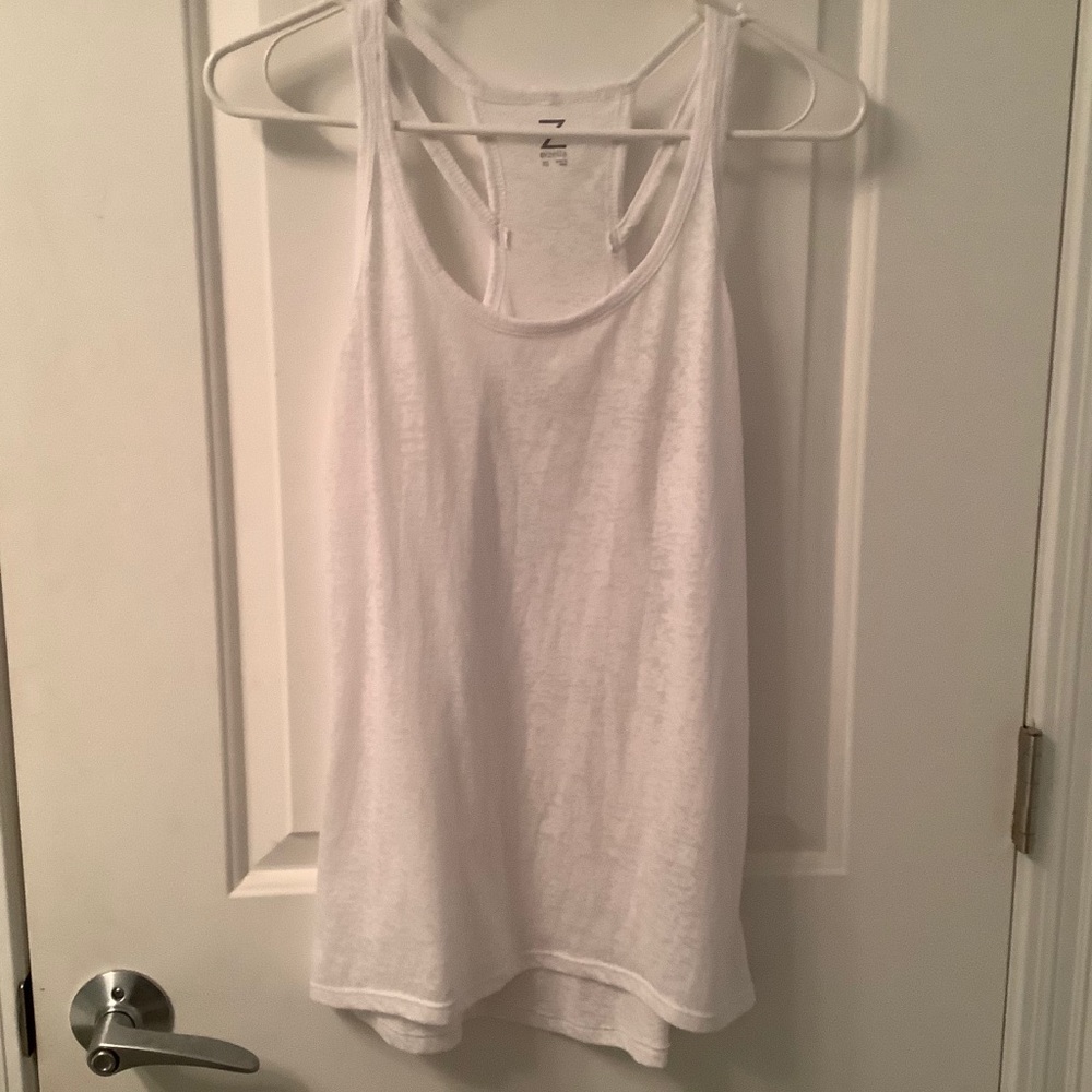 Zella active tank